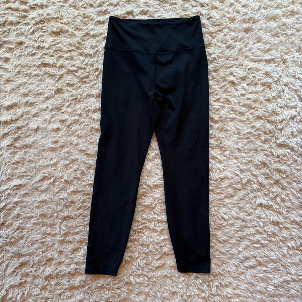 Old Navy active brand black athletic leggings Women’s size medium - Picture 4 of 4
